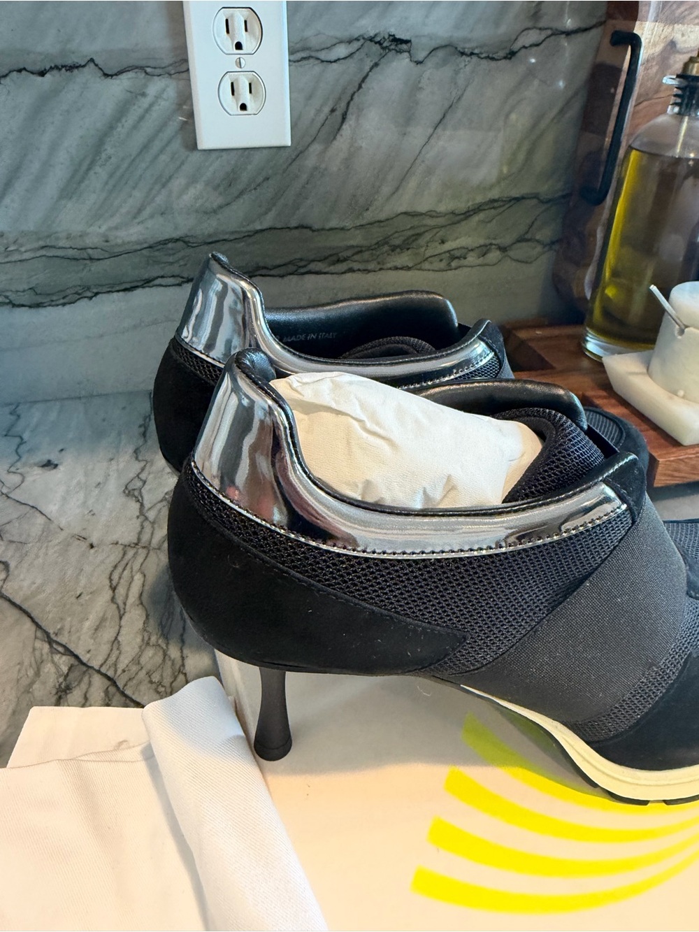NWT NIB Sneex Icon Celebrity Favorite  Women’s Slip-On Heels Sneakers Black - Picture 6 of 15